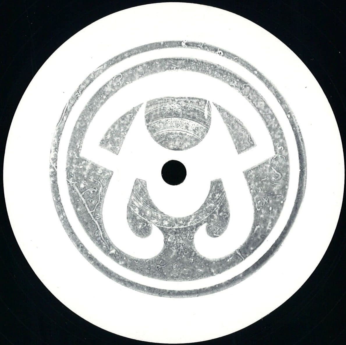 Dm001